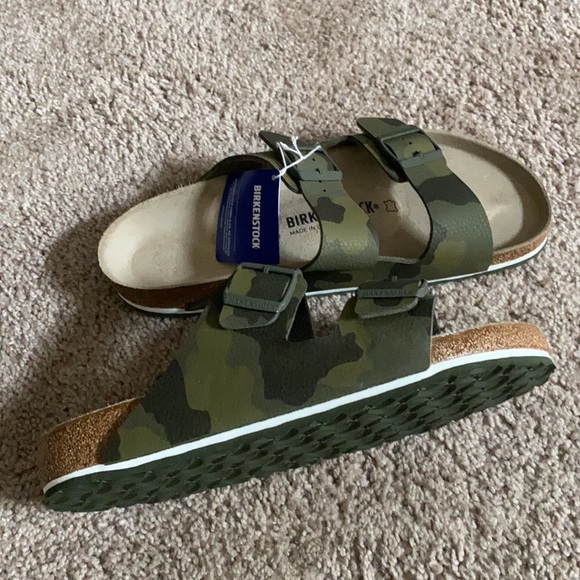 New- Birkenstock Arizona size 43 - Picture 7 of 9